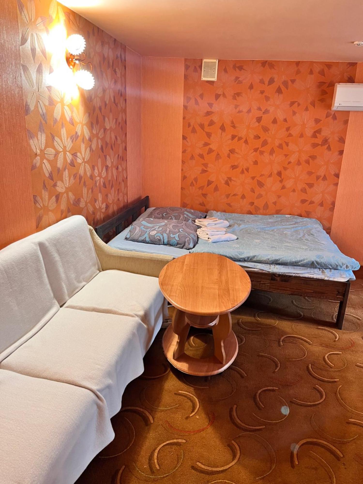 Mala Praha Hotel Oezjhorod Buitenkant foto