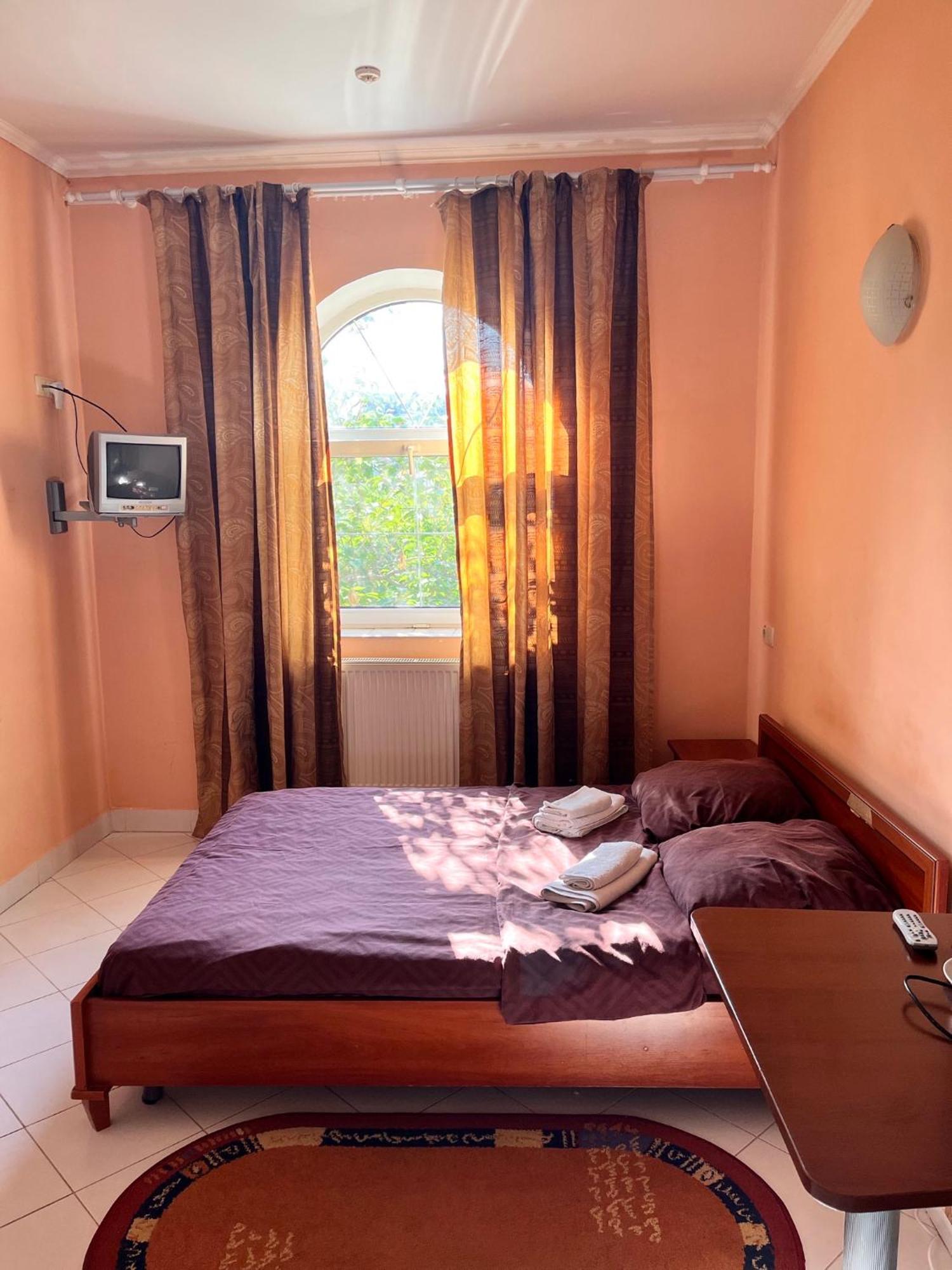 Mala Praha Hotel Oezjhorod Buitenkant foto
