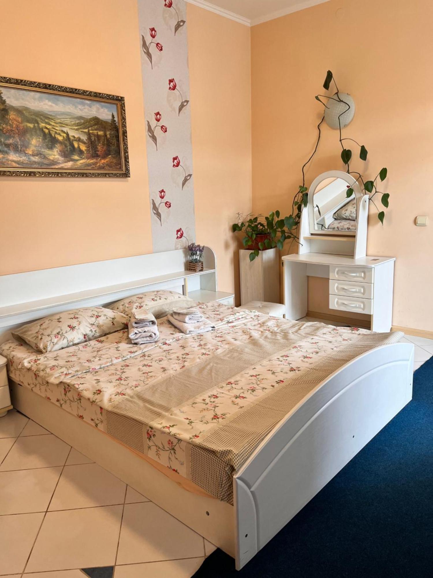 Mala Praha Hotel Oezjhorod Buitenkant foto