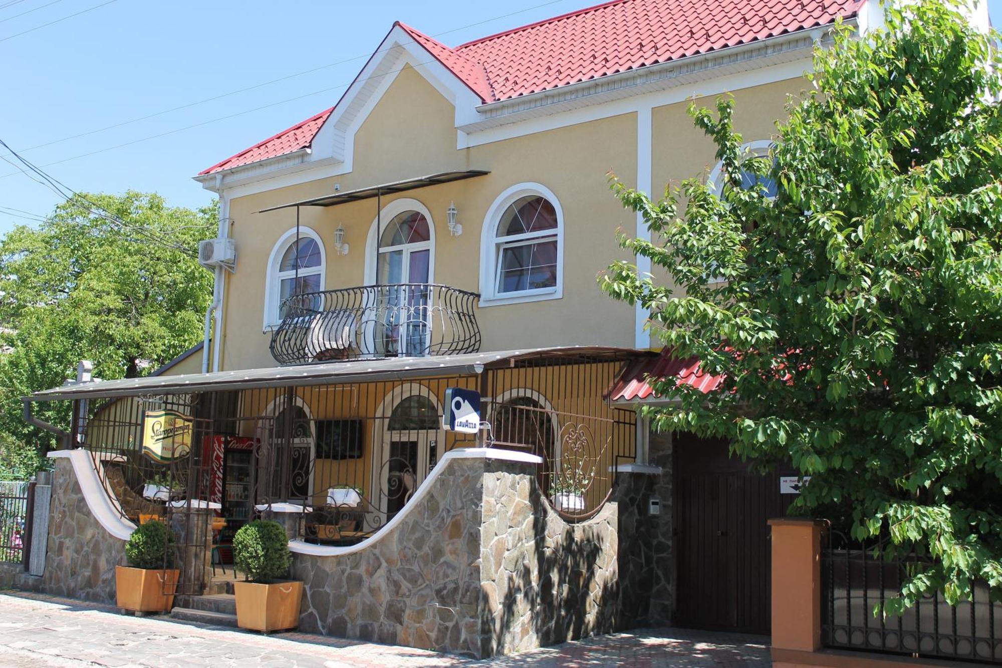 Mala Praha Hotel Oezjhorod Buitenkant foto